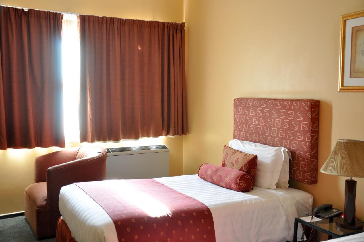 Crossroads Hotel Lilongwe Exterior foto