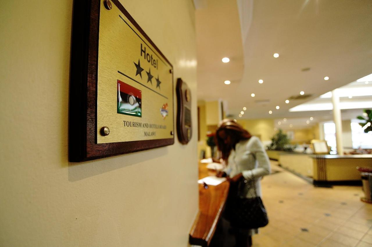 Crossroads Hotel Lilongwe Exterior foto